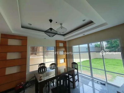 Alojamiento en Ban Ratsada, Thailand Alojamiento en Ban Ratsada, Thailand