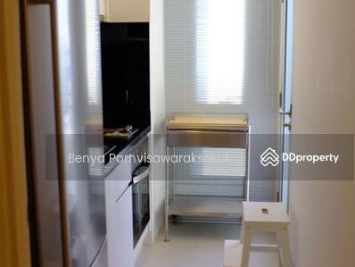 Thru Thonglor, Bangkok, Thailand Thru Thonglor, Bangkok, Thailand