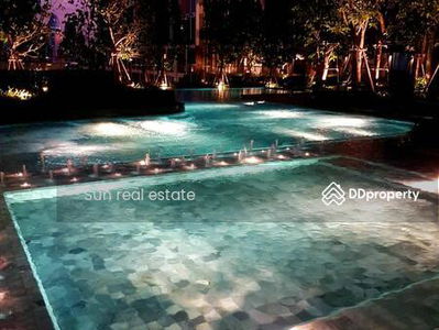 The Line Phahon-Pradipat, Bangkok, Thailand The Line Phahon-Pradipat, Bangkok, Thailand