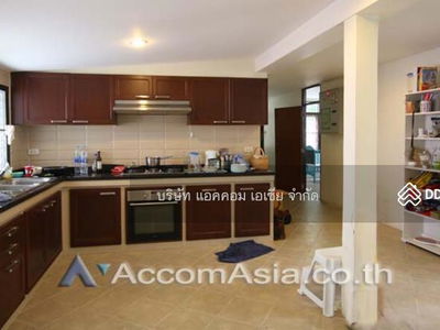 Home Office | 3 Bedrooms House for Rent in Ploenchit, Bangkok near BTS Ploenchit (1713048), Bangkok, Thailand Home Office | 3 Bedrooms House for Rent in Ploenchit, Bangkok near BTS Ploenchit (1713048), Bangkok, Thailand