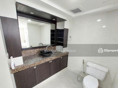 Kallista Mansion, Bangkok, Thailand Kallista Mansion, Bangkok, Thailand