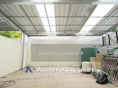 Home Office | 5 Bedrooms Townhouse for Sale and Rent in Sukhumvit, Bangkok near BTS Ekkamai AA30827, Bangkok, Thailand Home Office | 5 Bedrooms Townhouse for Sale and Rent in Sukhumvit, Bangkok near BTS Ekkamai AA30827, Bangkok, Thailand