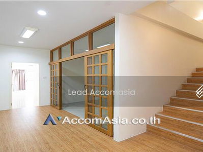 Home Office | 5 Bedrooms Townhouse for Sale and Rent in Sukhumvit, Bangkok near BTS Ekkamai AA30827, Bangkok, Thailand Home Office | 5 Bedrooms Townhouse for Sale and Rent in Sukhumvit, Bangkok near BTS Ekkamai AA30827, Bangkok, Thailand