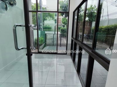 Baan Lumpini Town Residence Bangna Srinakarin, Bangkok, Thailand Baan Lumpini Town Residence Bangna Srinakarin, Bangkok, Thailand