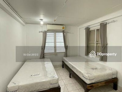 Hotel for rent, house for rent, near walking street Chiang Mai Gate Next to the Chiang Mai moat in Chiang Mai, Phra Singh Subdistrict, Chiang Mai, Thailand Hotel for rent, house for rent, near walking street Chiang Mai Gate Next to the Chiang Mai moat in Chiang Mai, Phra Singh Subdistrict, Chiang Mai, Thailand