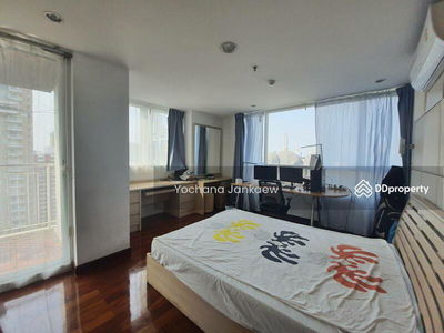 Urbana Langsuan, Bangkok, Thailand Urbana Langsuan, Bangkok, Thailand