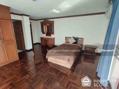 Rishi Court, Bangkok, Thailand Rishi Court, Bangkok, Thailand