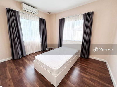 Mantana Onnut-Wongwaen 4 : Mantana Onnut-Wongwaen 4, Bangkok, Thailand Mantana Onnut-Wongwaen 4 : Mantana Onnut-Wongwaen 4, Bangkok, Thailand