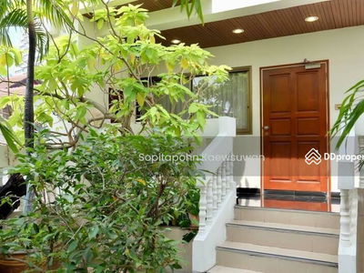 10500, Bangkok, Thailand 10500, Bangkok, Thailand