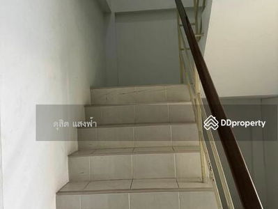 Townhome for rent, The Plus Village, Sriracha Banana Farm. Good location next to the main road, Chon Buri, Thailand Townhome for rent, The Plus Village, Sriracha Banana Farm. Good location next to the main road, Chon Buri, Thailand