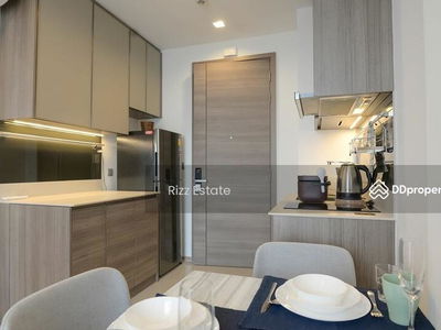 The Line Phahon-Pradipat, Bangkok, Thailand The Line Phahon-Pradipat, Bangkok, Thailand