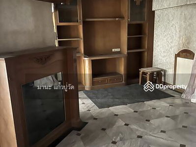 Townhouse for rent, 3 floors, 30 sq m., Bangkok., Thailand Townhouse for rent, 3 floors, 30 sq m., Bangkok., Thailand