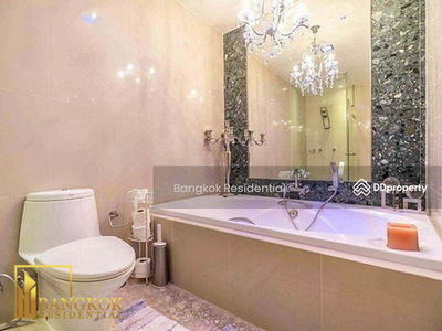 Ficus Lane, Bangkok, Thailand Ficus Lane, Bangkok, Thailand