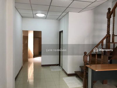 Along Khlong Phasi Charoen Fang Tai, Bangkok, Thailand Along Khlong Phasi Charoen Fang Tai, Bangkok, Thailand