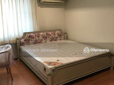 Royal Castle Sukhumvit, Bangkok, Thailand Royal Castle Sukhumvit, Bangkok, Thailand