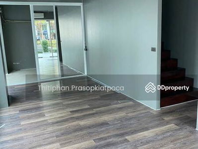 TC Green Rama 9, Bangkok, Thailand TC Green Rama 9, Bangkok, Thailand