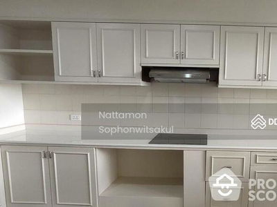 Le Chateau Mansion, Bangkok, Thailand Le Chateau Mansion, Bangkok, Thailand