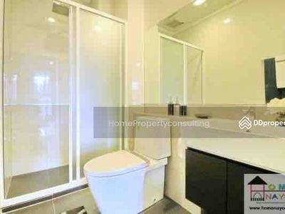 The Metropolis Samrong Interchange, Samut Prakan, Thailand The Metropolis Samrong Interchange, Samut Prakan, Thailand