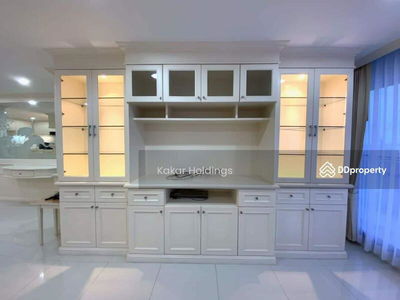 Supalai Place Sukhumvit 39, Bangkok, Thailand Supalai Place Sukhumvit 39, Bangkok, Thailand