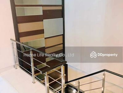 Nonthaburi, Nonthaburi, Thailand Nonthaburi, Nonthaburi, Thailand