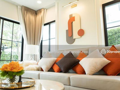 Nantawan Rama 9 New Krungthepkreetha, Bangkok, Thailand Nantawan Rama 9 New Krungthepkreetha, Bangkok, Thailand