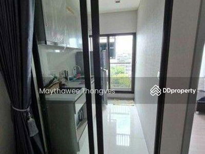 Life Sukhumvit 62, Bangkok, Thailand Life Sukhumvit 62, Bangkok, Thailand