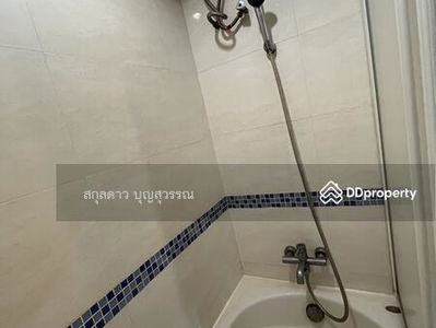 Life @ Ratchada-Huai Khwang, Bangkok, Thailand Life @ Ratchada-Huai Khwang, Bangkok, Thailand