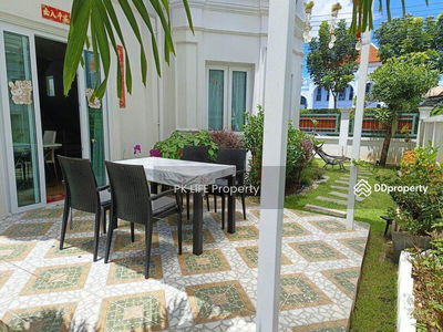 Housing in Ban Ratsada, Thailand Housing in Ban Ratsada, Thailand