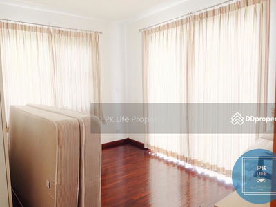 Housing in Ban Ratsada, Thailand Housing in Ban Ratsada, Thailand