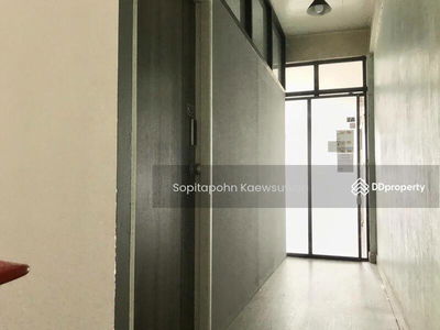 10500, Bangkok, Thailand 10500, Bangkok, Thailand