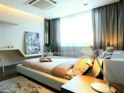 Large 3-Br Townhouse near BTS Ekkamai, Bangkok, Thailand Large 3-Br Townhouse near BTS Ekkamai, Bangkok, Thailand