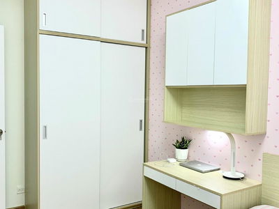 Topaz Twins, Vietnam Topaz Twins, Vietnam