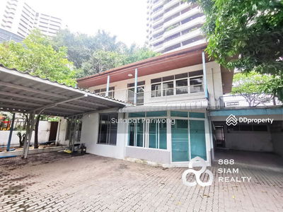 Single house D.H.Tower Soi Prommit, Bangkok., Thailand Single house D.H.Tower Soi Prommit, Bangkok., Thailand