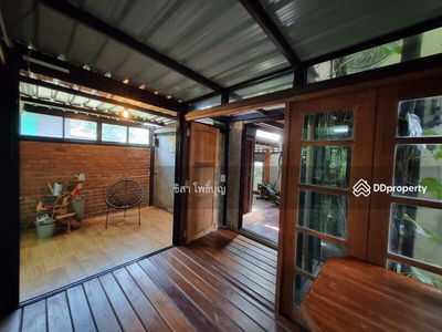 The connect 15 onnut, Bangkok, Thailand The connect 15 onnut, Bangkok, Thailand