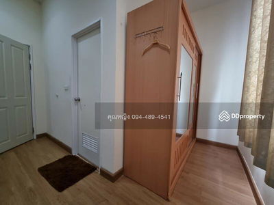 Golden Town Kaset Lat Pla Kow, Bangkok, Thailand Golden Town Kaset Lat Pla Kow, Bangkok, Thailand