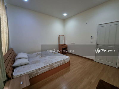 Golden Town Kaset Lat Pla Kow, Bangkok, Thailand Golden Town Kaset Lat Pla Kow, Bangkok, Thailand