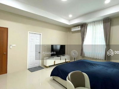 Luxury house for rent Baan Suan Neramit, large house with swimming pool, fully furnished, Watcharapol-Phermsin, Bangkok, Thailand Luxury house for rent Baan Suan Neramit, large house with swimming pool, fully furnished, Watcharapol-Phermsin, Bangkok, Thailand