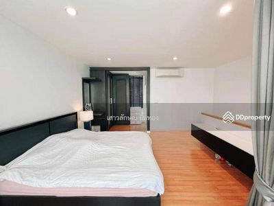 The Metro Rama 9, Bangkok, Thailand The Metro Rama 9, Bangkok, Thailand