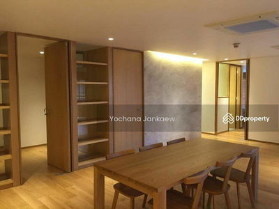 Richmond Palace, Bangkok, Thailand Richmond Palace, Bangkok, Thailand