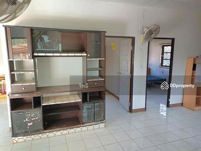 Single-storey detached house for rent, near the terminal, lots of space, Nakhon Ratchasima, Thailand Single-storey detached house for rent, near the terminal, lots of space, Nakhon Ratchasima, Thailand