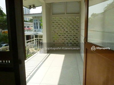 10110, Bangkok, Thailand 10110, Bangkok, Thailand