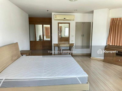 P.W.T. Mansion, Bangkok, Thailand P.W.T. Mansion, Bangkok, Thailand