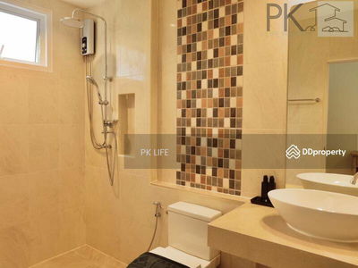 Gehäuse In Kathu, Thailand Gehäuse In Kathu, Thailand