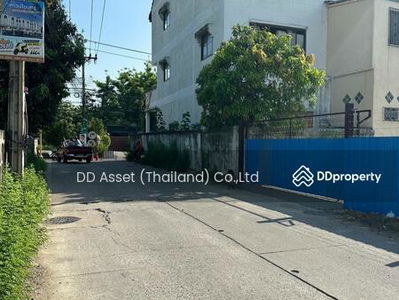 Soi Sukhumvit 76, Samut Prakan, Thailand Soi Sukhumvit 76, Samut Prakan, Thailand