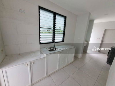 Nantawan Rama 9 New Krungthepkreetha, Bangkok, Thailand Nantawan Rama 9 New Krungthepkreetha, Bangkok, Thailand