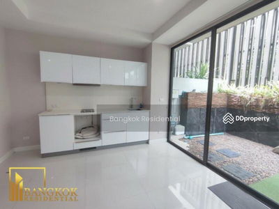 Townhouse in Compound, Bangkok, Thailand Townhouse in Compound, Bangkok, Thailand