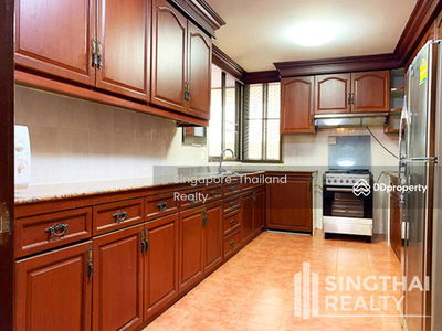 Premier, Bangkok, Thailand Premier, Bangkok, Thailand