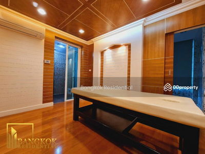 Townhouse in Compound, Bangkok, Thailand Townhouse in Compound, Bangkok, Thailand