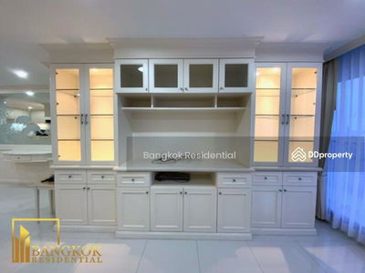 Supalai Place Sukhumvit 39, Bangkok, Thailand Supalai Place Sukhumvit 39, Bangkok, Thailand