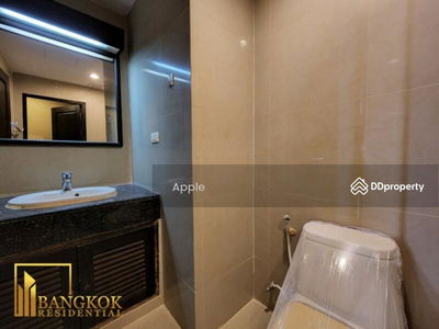 The Peak Sukhumvit 15, Bangkok, Thailand The Peak Sukhumvit 15, Bangkok, Thailand